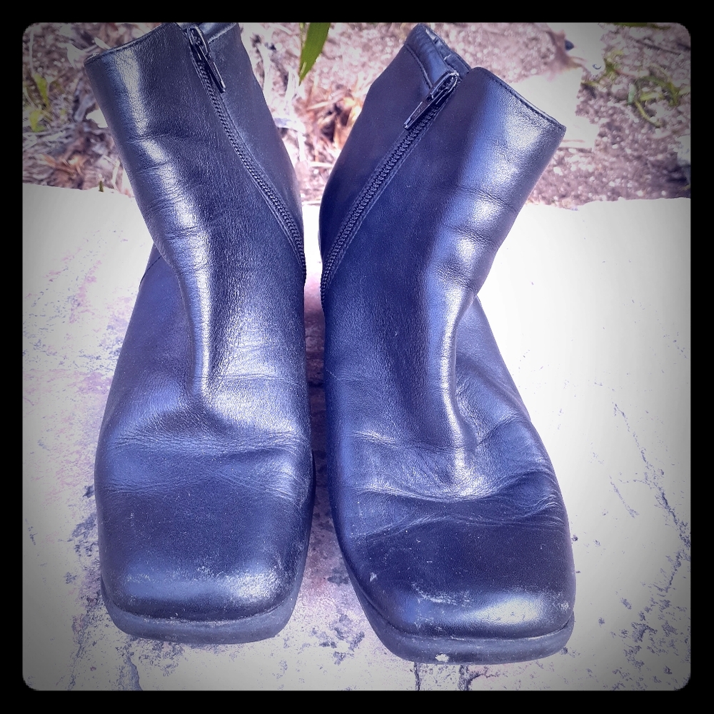 Women Boots Learher. YKK Zippers